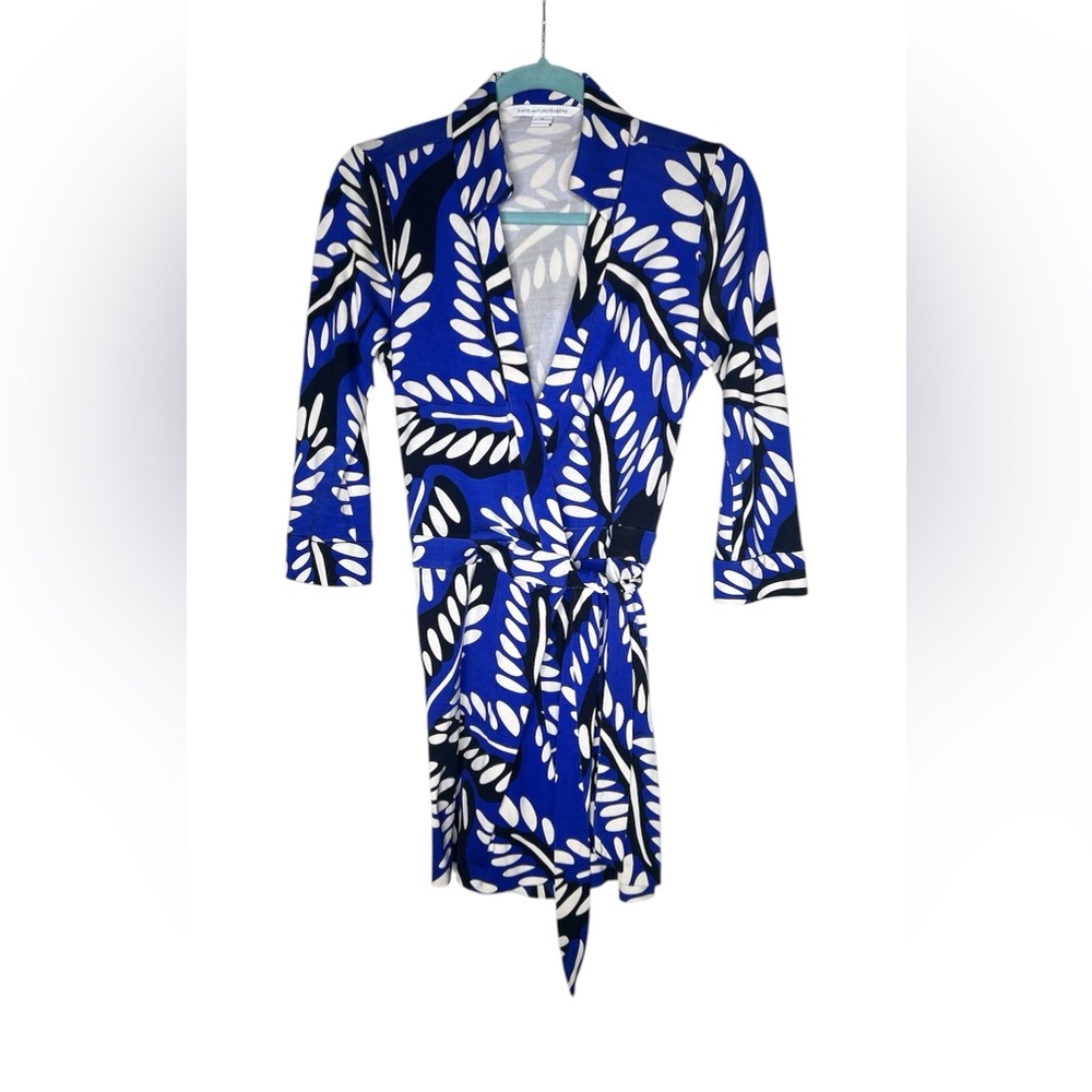 Diane Von Furstenberg DVF Celeste silk wrap romper size 10